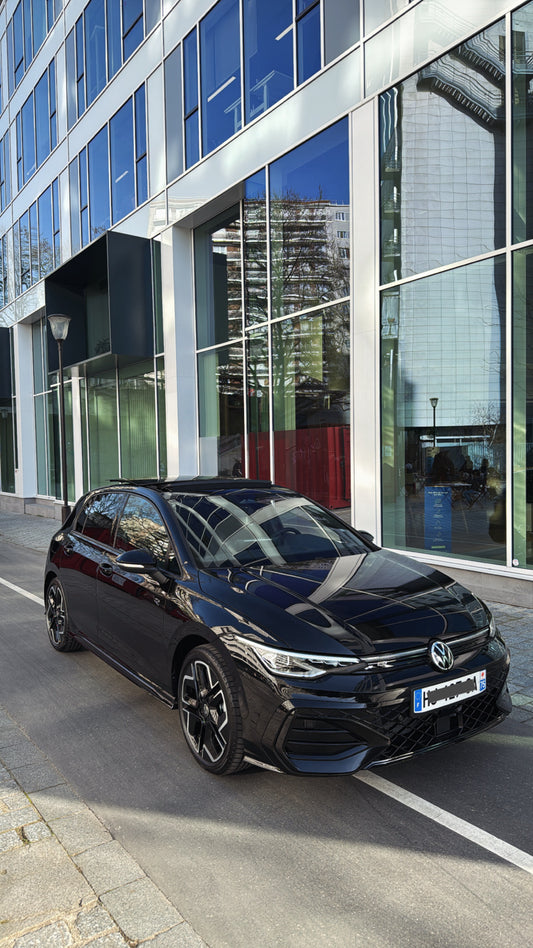 Volkswagen Golf 8 (R-Line)