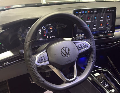 Volkswagen Golf 8 (R-Line)